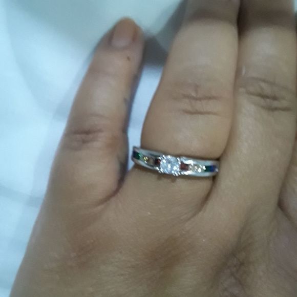 Love wins ring - Picture 4 of 9